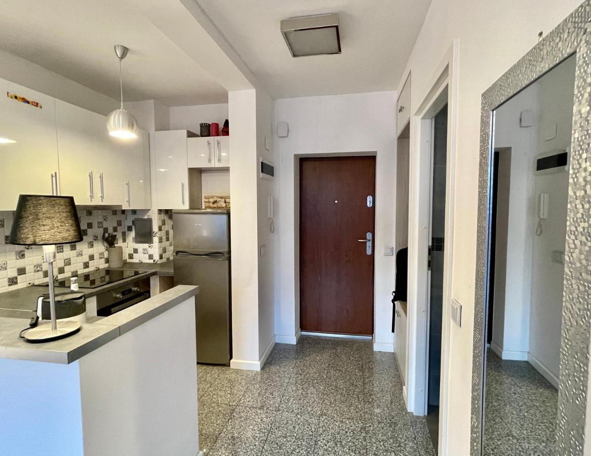 Decor 2 Metro Fast Wifi 55'Tv Netflix Hbo Cozy Apartment Warsaw Exterior photo
