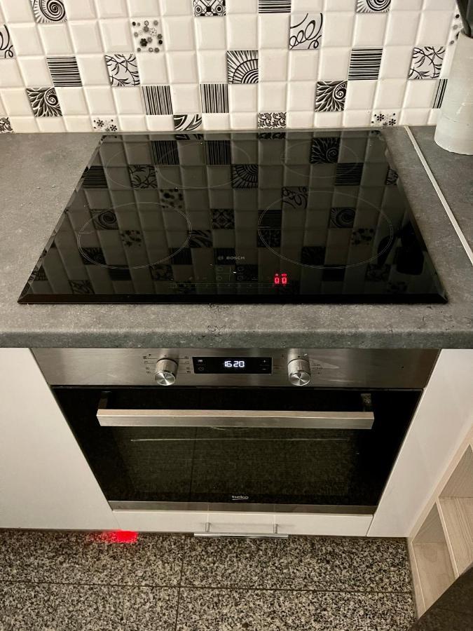 Decor 2 Metro Fast Wifi 55'Tv Netflix Hbo Cozy Apartment Warsaw Exterior photo