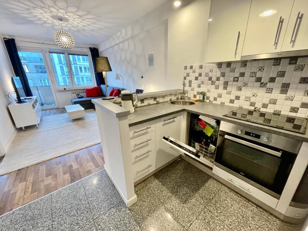 Decor 2 Metro Fast Wifi 55'Tv Netflix Hbo Cozy Apartment Warsaw Exterior photo